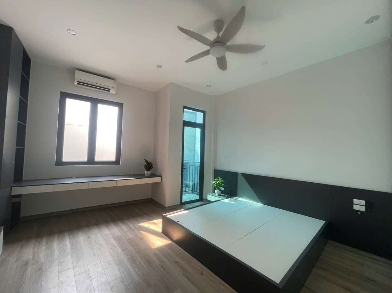 RẺ CHÍNH CHỦ CẦN BÁN GẤP CĂN NHÀ PHỐ AN TRAI QUẬN HOÀI ĐỨC 35m2 x5 TẦNG NHỈNH 5 TỶ Ô TÔ KD - Ảnh 2