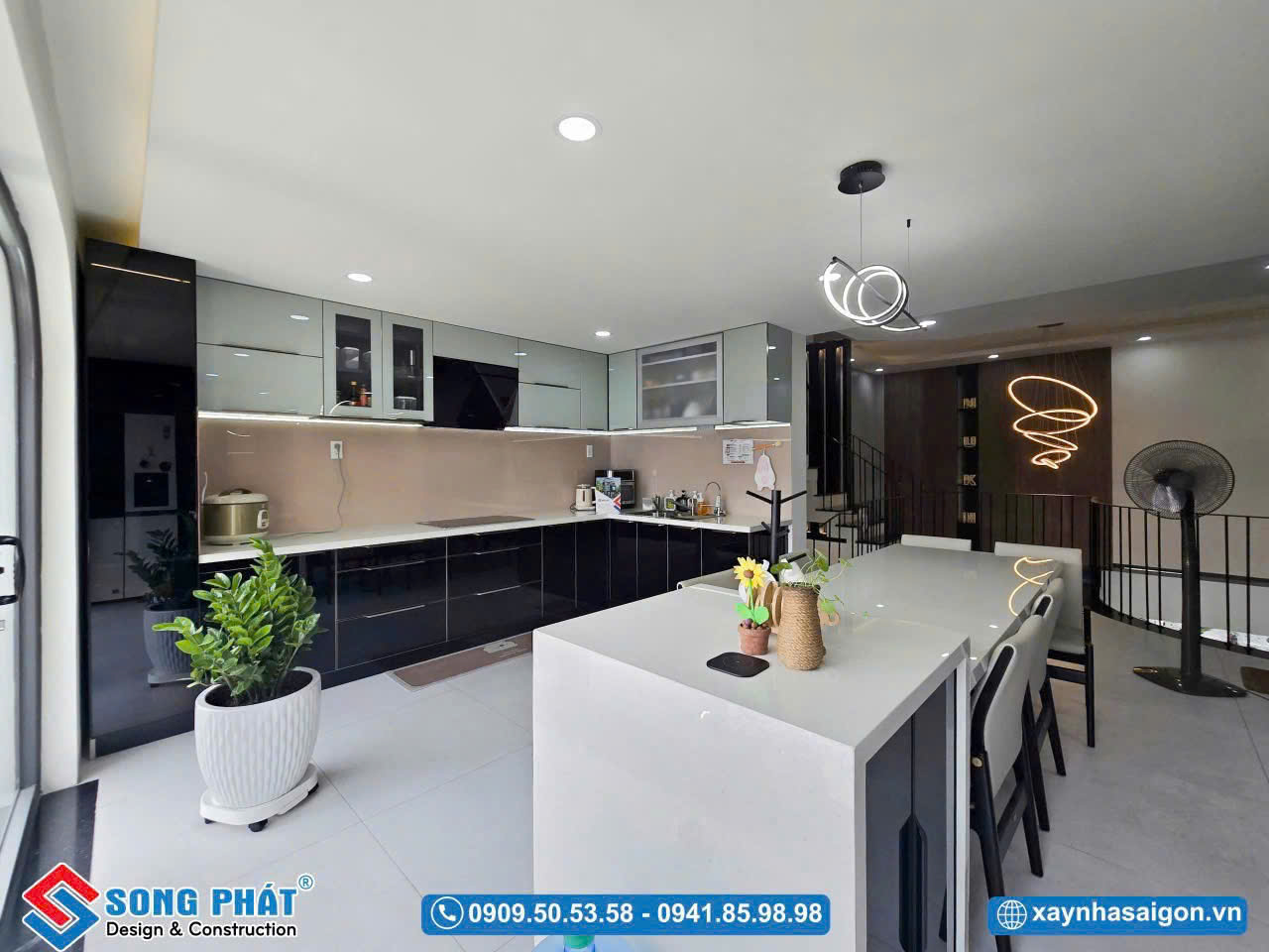 Mặt ,phố Xã Đàn víp nhăt Đống Đa ,giá siêu ngon, 1 mặt phố ,1 mặt ngõ phía sau,vỉa hè sân bóng,kinh - Ảnh 2