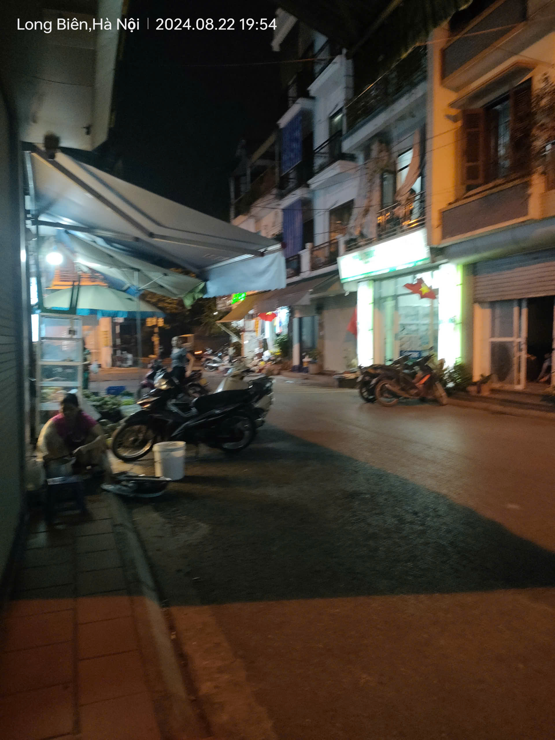 Bán gấp giá rẻ nhà ô tô, kinh doanh sầm uất 77m, 3 tầng, mặt tiền 5m, 8.1 tỷ Sóc Sơn, Hà Nội. - Ảnh chính