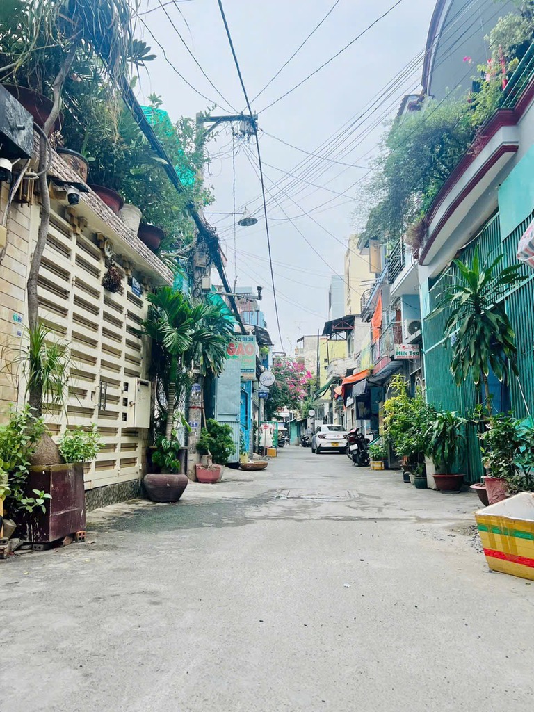 BÁN NHÀ LÊ VĂN QUỚI - NGÃ TƯ BỐN XÃ - BÌNH TÂN - 3 TẦNG BTCT - 60M2 - HẺM XE HƠI THÔNG - CHỈ 5.66 TỈ - Ảnh 1