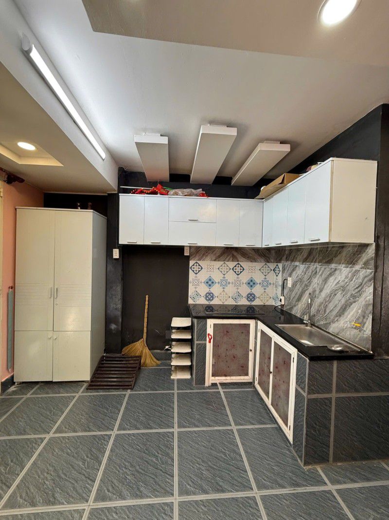 KHU VIP PHAN XÍCH LONG, 2 TẦNG KIÊN CỐ HOÀN CÔNG ĐỦ,  CHỈ 3.X TỶ TL - Ảnh 3