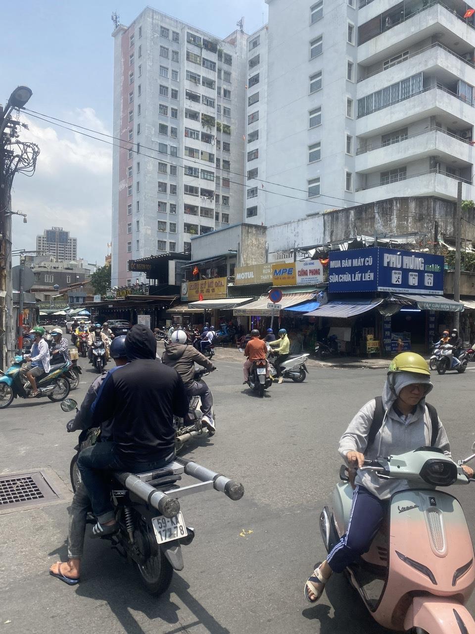 +BÁN GẤP NHÀ Q10-SHR,4Tầng BTCT-VàiCăn Ra MT Ngay Nguyễn Tri Phương 5PN-Nhỉnh 6Tỷ - Ảnh 1