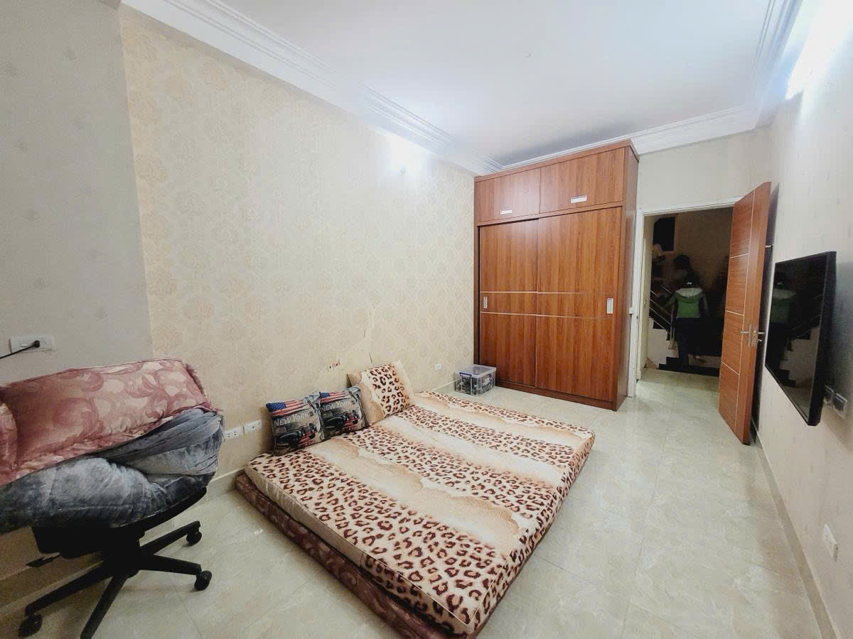 Bán nhà Tôn Đức Thắng phân lô sát phố - 2 thoáng 30m 5 tầng giá 7.6 tỷ - Ảnh 2