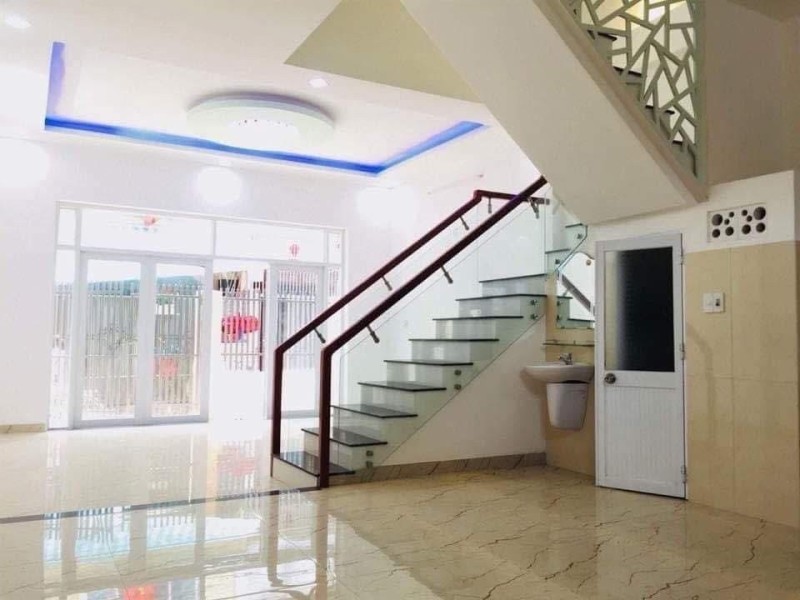 # Nhà Kiệt 3m Hoàng Diệu, 66m2, ngang 5.4m, 3 tầng kinh doanh, 4.2 tỷ - Ảnh 1