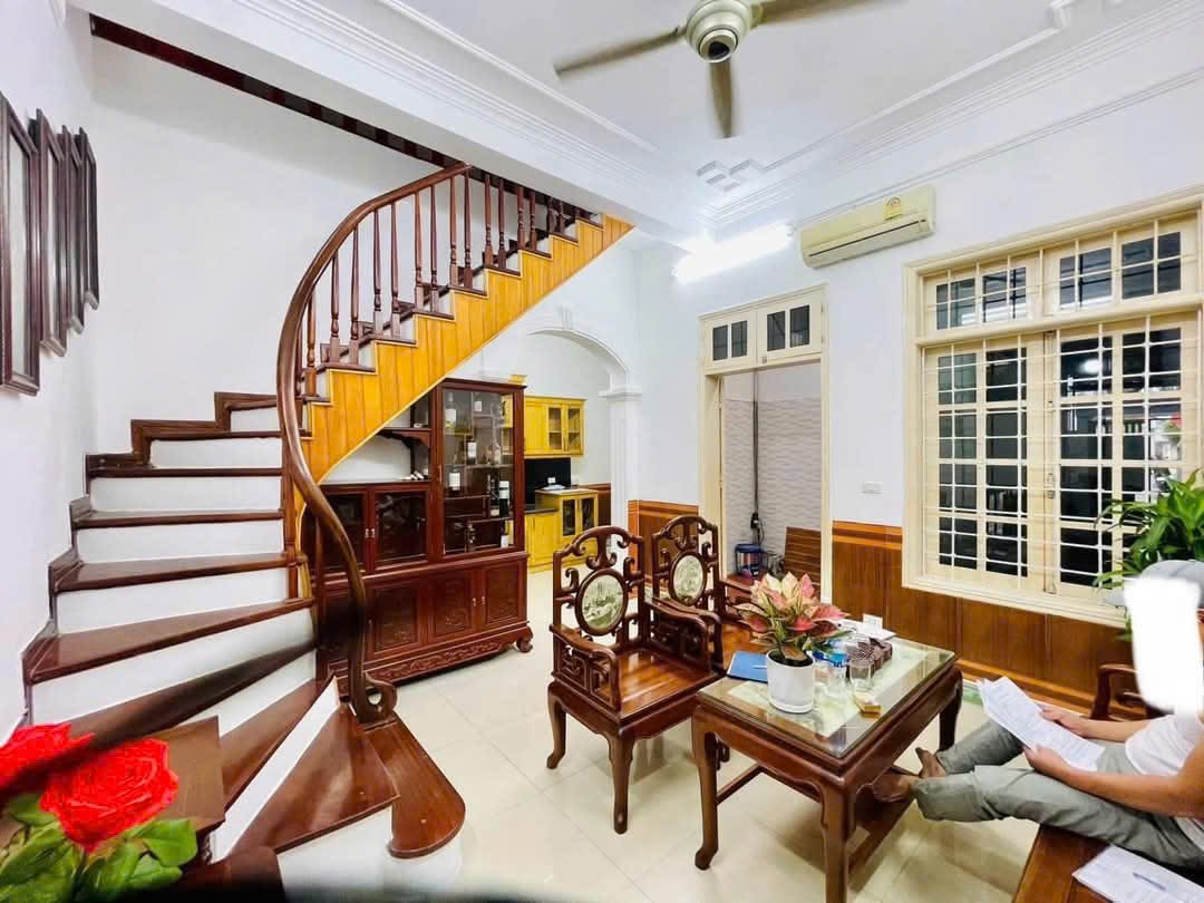 Bán nhà 55m2, 7,7 tỷ, Trương Định, Giáp Bát, Hoàng Mai, đủ nội thất, ngõ thông ô tô, giá tốt uy tín - Ảnh 4