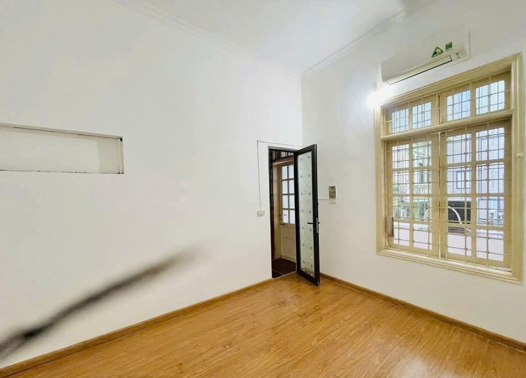 Bán nhà 55m2, 7,7 tỷ, Trương Định, Giáp Bát, Hoàng Mai, đủ nội thất, ngõ thông ô tô, giá tốt uy tín - Ảnh 3