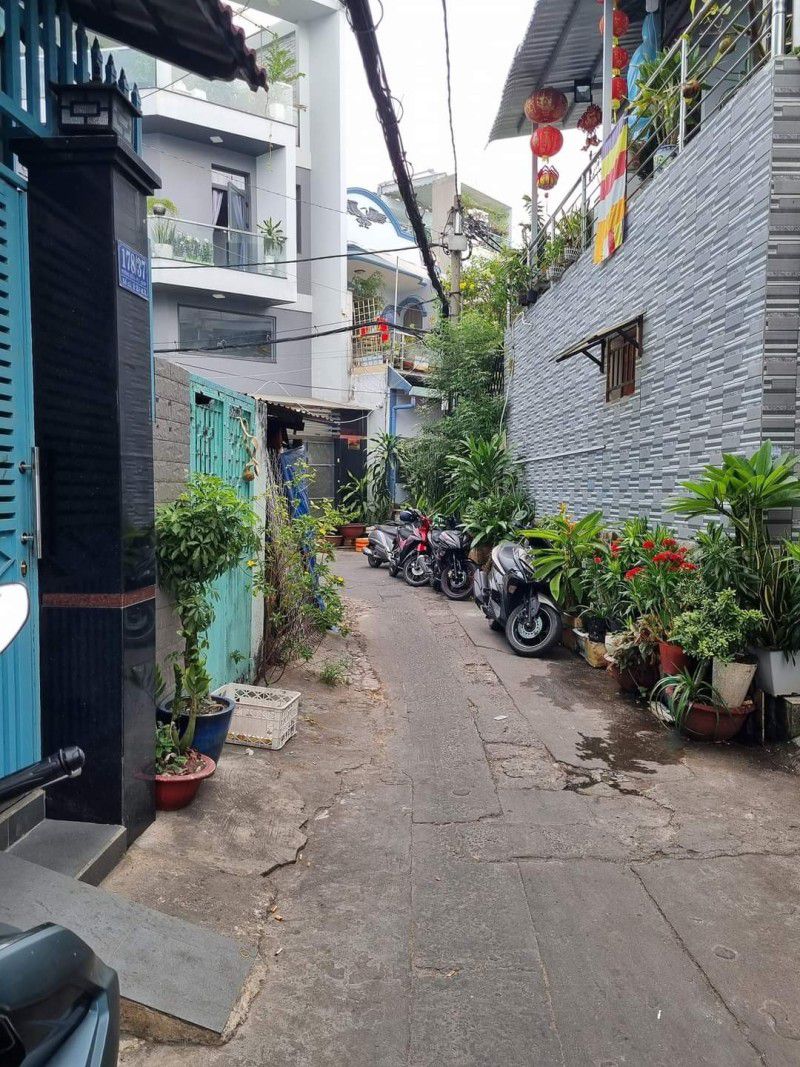 NHÀ GÒ VẤP - GẦN MẶT TIỀN - KHÔNG LỘ GIỚI - HẺM BA GÁC SẠCH ĐẸP - KHU AN NINH YÊN TĨNH - SỔ NỞ HẬU, - Ảnh 3