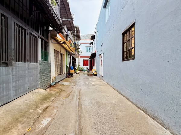 Bán nhà 2MT TL29 có nhiều cửa sổ thoáng mát gần ngã tư ga Thạnh Lộc - Ảnh 2