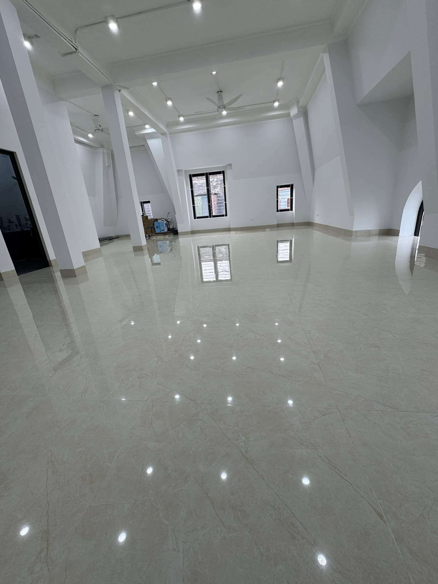 Bán tòa văn phòng mặt phố Trường Chinh, 80m2, 8 tầng, giá 40 tỷ, mới đẹp, kinh doanh đỉnh - Ảnh 1
