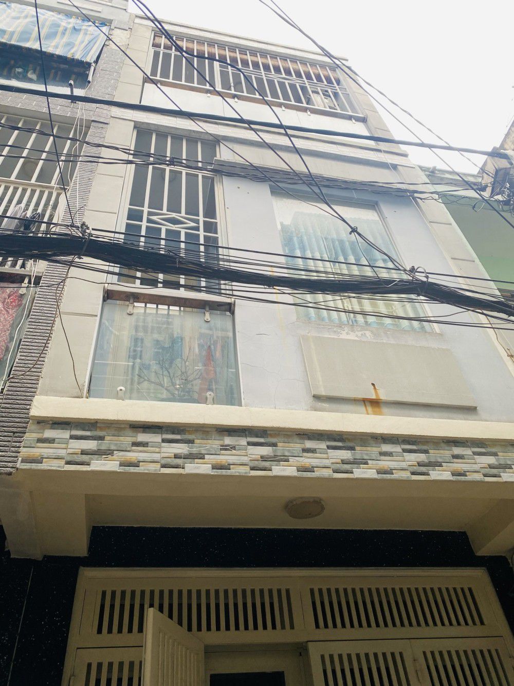 QUẬN 4 - HOÀNG DIỆU - HẺM THÔNG TRƯỚC NHÀ 4M - 3T BTCT - SỔ VUÔNG A4 - CHỈ NHỈNH 4,x TỶ. - Ảnh chính