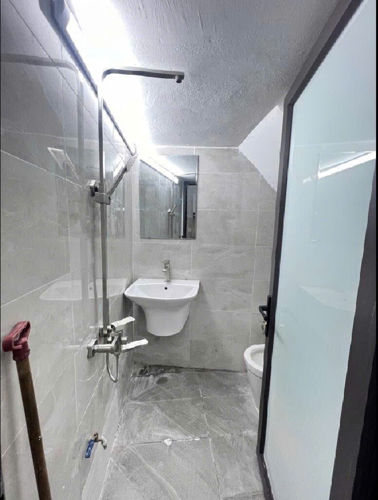 TÔN ĐỨC THẮNG 36 M, 3 TÂNG, 3 NGỦ, 2 WC, NHÀ CHẮC CHẮN KIÊN CỐ, THOÁNG SÁNG, GIẾNG TRỜI VƯỢNG KHÍ. - Ảnh 2