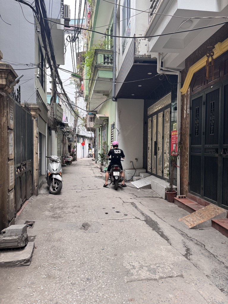 MẶT NGÕ THÔNG - NHÀ CŨ CHỈ CẦN SƠN LẠI LÀ ĐẸP - GIÁ GIA LỘC - Ảnh 4