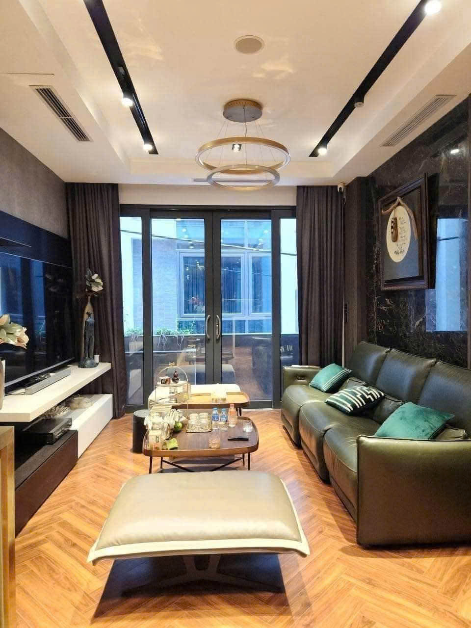 BÁN NHÀ HOÀNG QUỐC VIỆT, PHÂN LÔ, ÔTÔ TRÁNH, VỈA HÈ KINH DOANH, DT 52M2 GIÁ 17 TỶ 100 - Ảnh 1