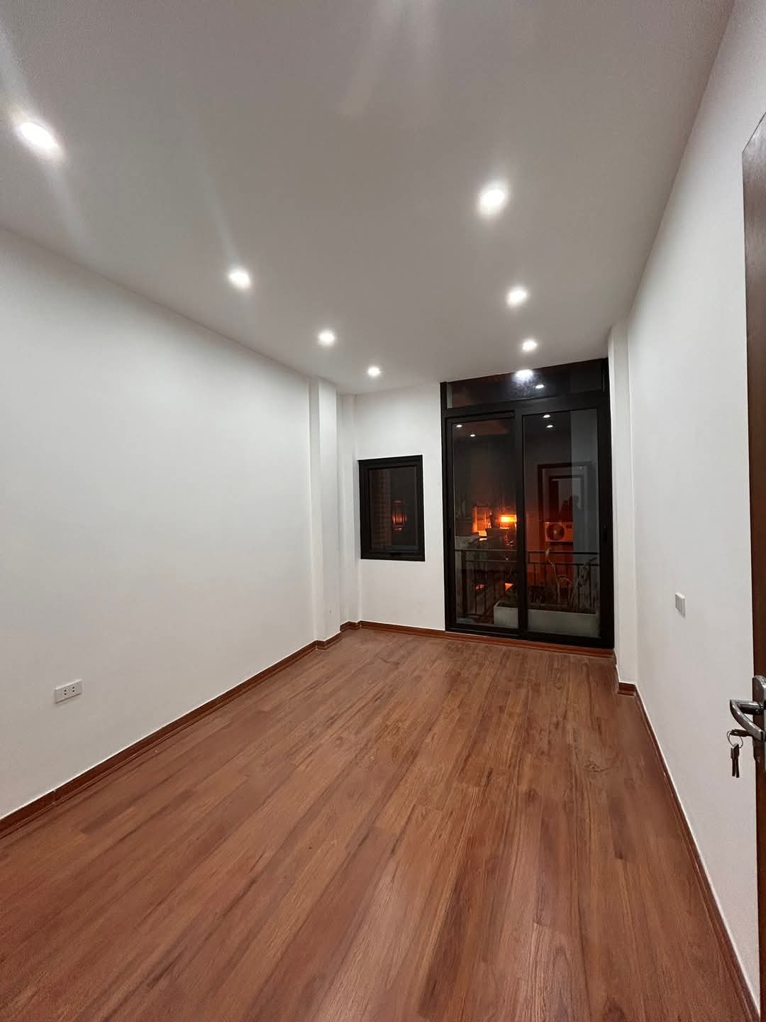 Pháo Đài Láng-nhà mới-ngõ nông-gần phố-41m2-8.1 tỷ - Ảnh 2