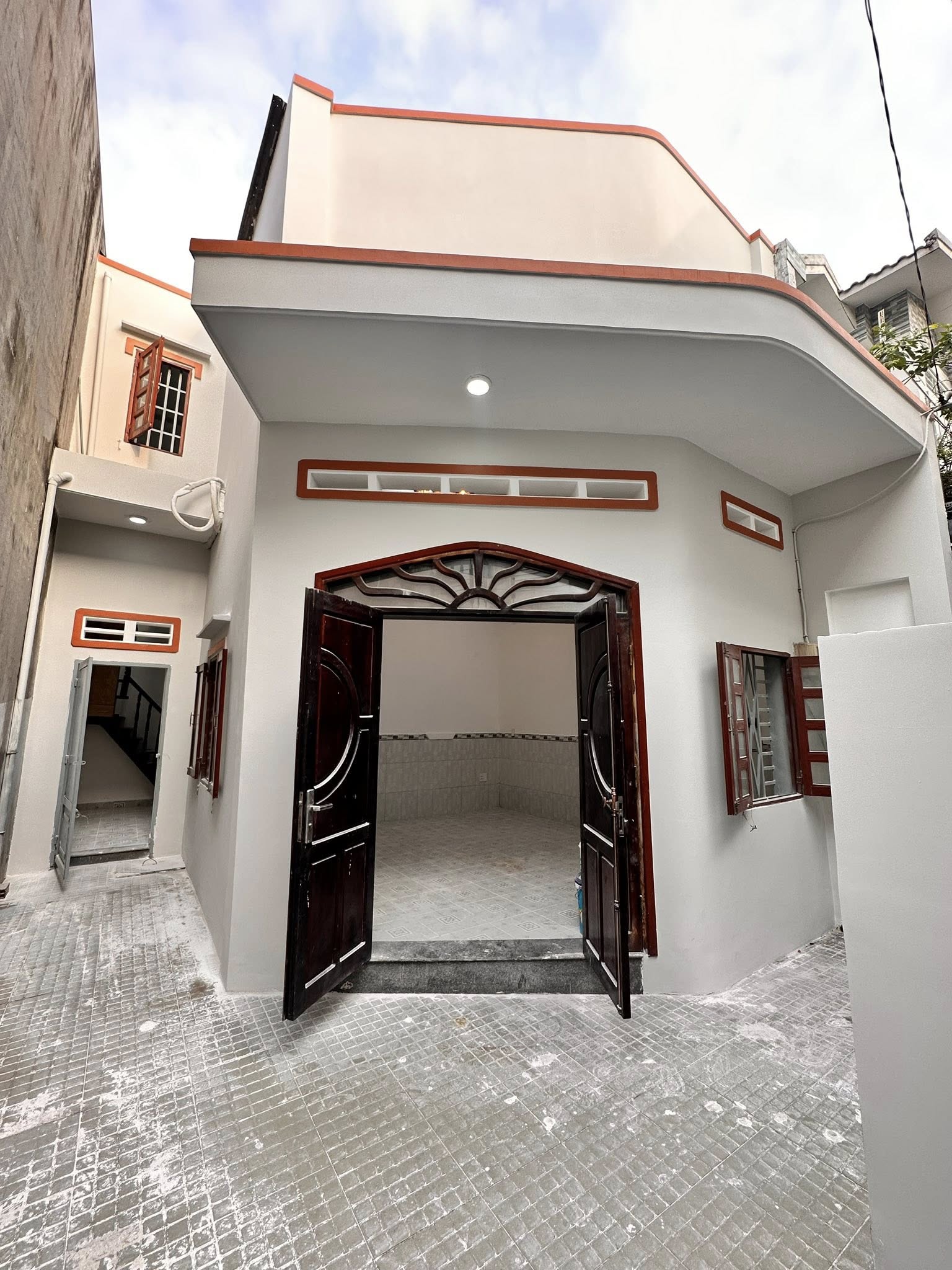 Nhà rộng rãi 6x12m, ngay Ngã Tư Ga giáp Gò Vấp, giá rẻ tiện sửa chữa - Ảnh 3