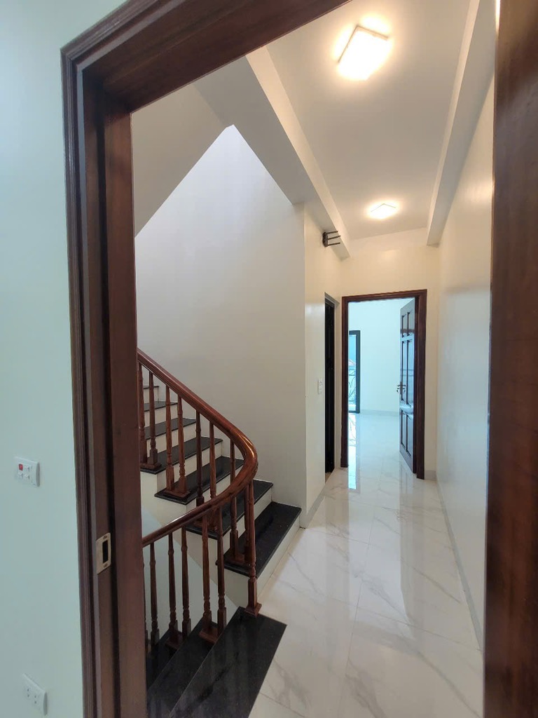 LÔ GÓC PHÒNG NÀO CŨNG CÓ CỬA SỔ - CÁCH Ô TÔ 30M - NHÀ MỚI ĐẸP Ở NGAY - Ảnh 2