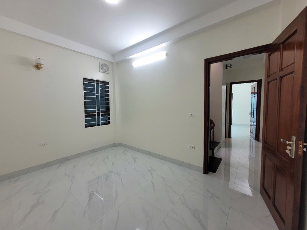 LÔ GÓC PHÒNG NÀO CŨNG CÓ CỬA SỔ - CÁCH Ô TÔ 30M - NHÀ MỚI ĐẸP Ở NGAY - Ảnh 4