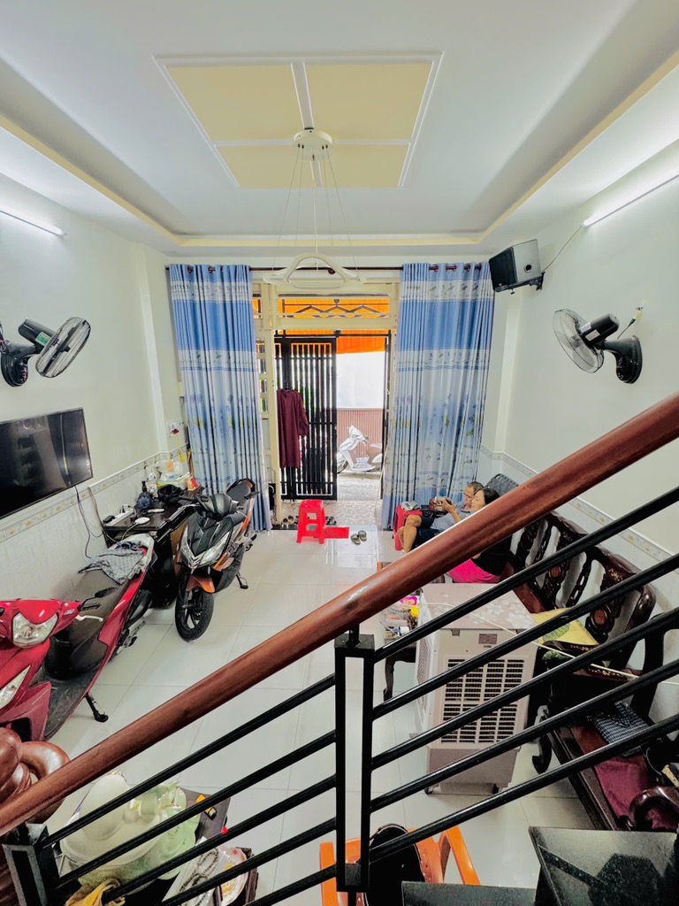 NHÀ BÁN QUANG TRUNG GV - GẦN CHỢ HẠNH THÔNG TÂY & CV LÀNG HOA - DT 48M² - 2 TẦNG CHỈ 4.X TỶ - Ảnh 2