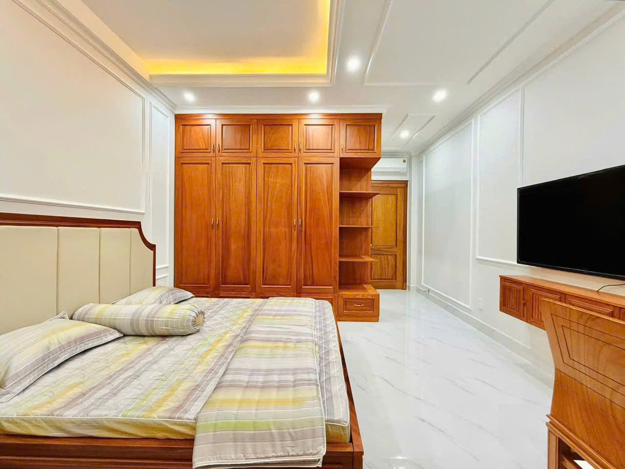 Nhà phố 5 lầu ngang 5m hẻm 380 Nguyễn Văn Khối DTSD 170m2 tặng NT gần CV chỉ 7 tỷ xíu. - Ảnh 2