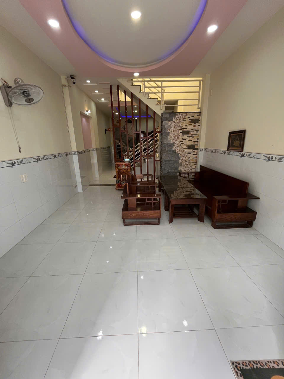 Bán nhà 2 Tầng Thuận Giao(TPHCM),đường ô tô vi vu,giá chỉ nhỉnh 1 tỷ,gần ngã 4 Hòa Lân - Ảnh chính