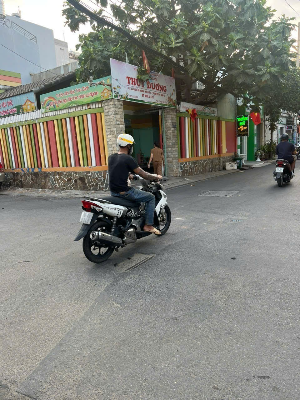 NHÀ MẶT TIỀN HÀ CHƯƠNG, TRUNG MỸ TÂY, QUẬN 12. DÒNG TIỀN KHỦNG - Ảnh 2