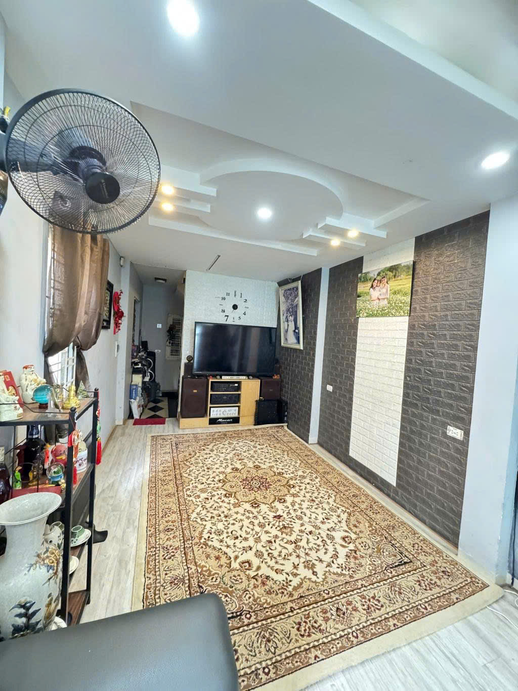 CÓ 102, HƠN 7 TỶ SỞ HỮU NHÀ TRUNG TÂM PHỐ NGUYỄN VĂN CỪ 35M, 5T, MT3.5M, Ô TÔ THÔNG. - Ảnh chính