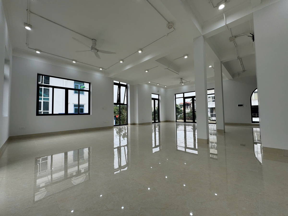 Bán Nhà Mặt Phố Sa Đôi. Nam Từ Liêm. Lô Góc. Ô Tô. Vỉa Hè. DT 206m2. Giá 64,8 Tỷ. - Ảnh 4