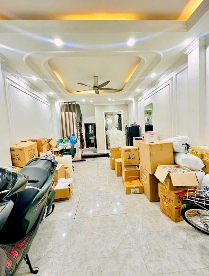 HIẾM Nhà Hoàng Cầu 50m Phân lô Ô tô Thông sàn kinh doanh Giá tốt - Ảnh chính