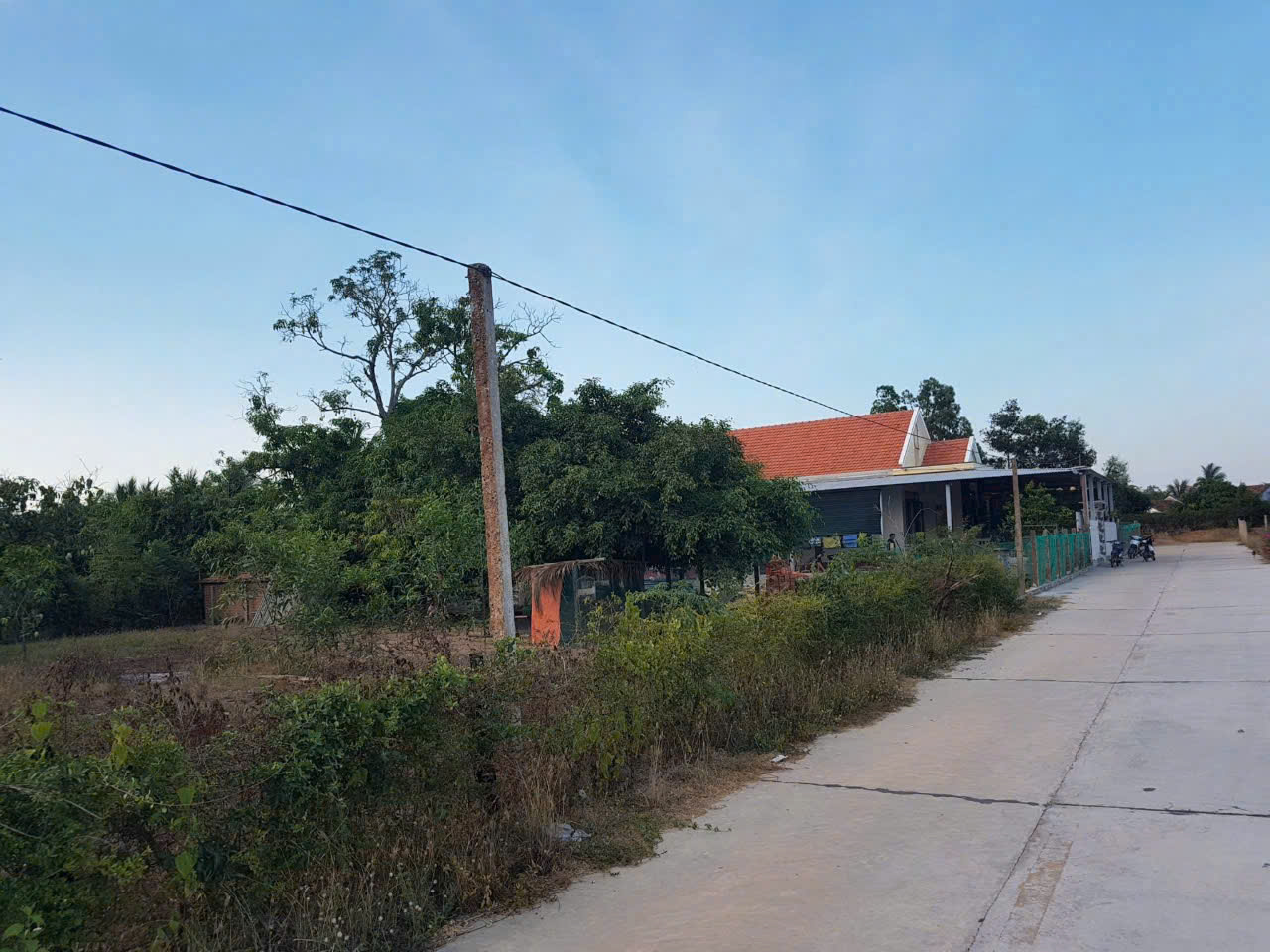 Bán lô đất Bình Sơn - Ninh Thọ - Ninh Hoà dt 897m2 Giá : 3tỷ lh e Trinh - Ảnh 2