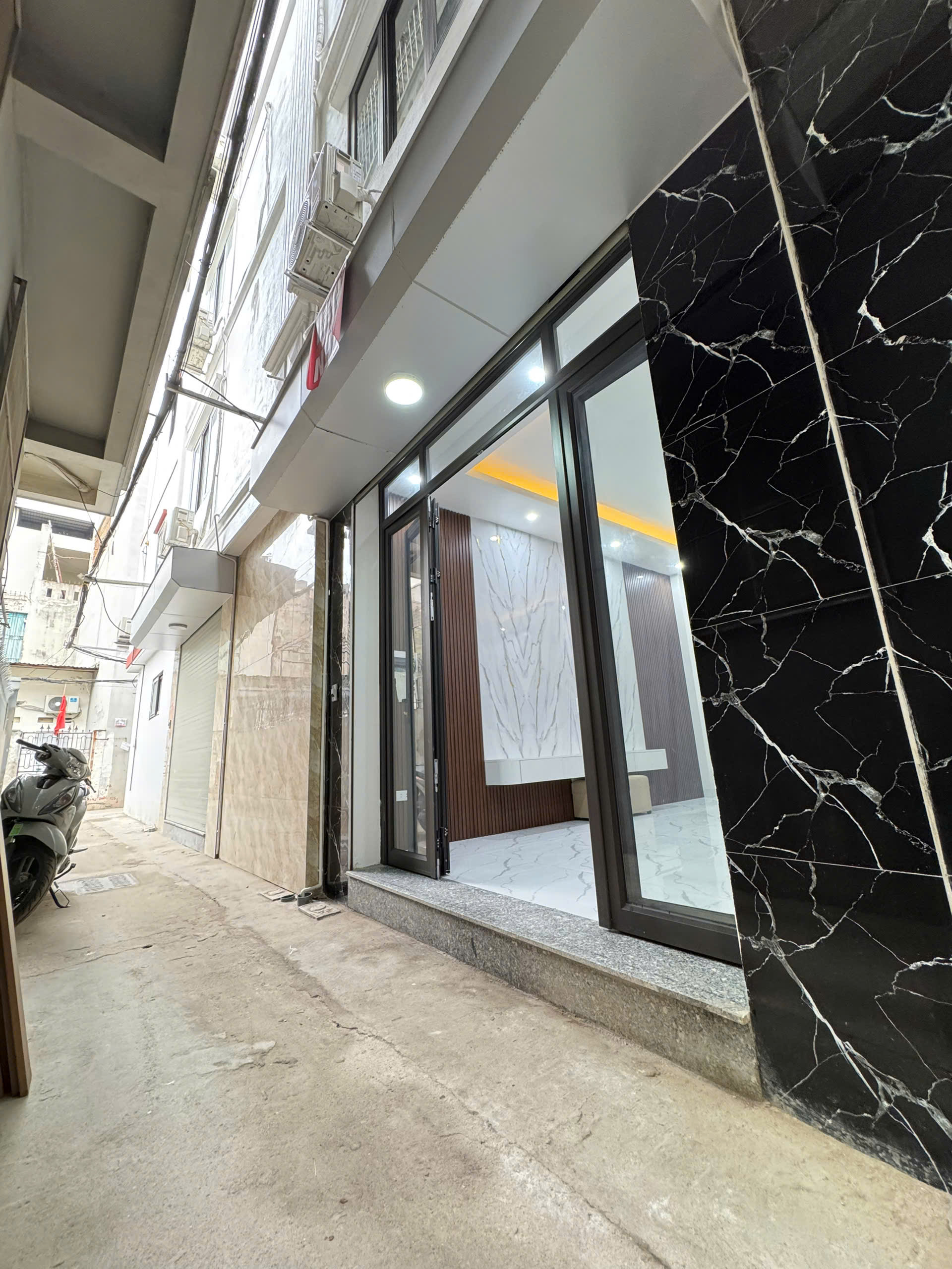 Nhà mới Koong Phố Vạn Phúc Hà Đông - Lô góc 2 thoáng 5 tầng giá hơn 6 tỷ - Ảnh chính