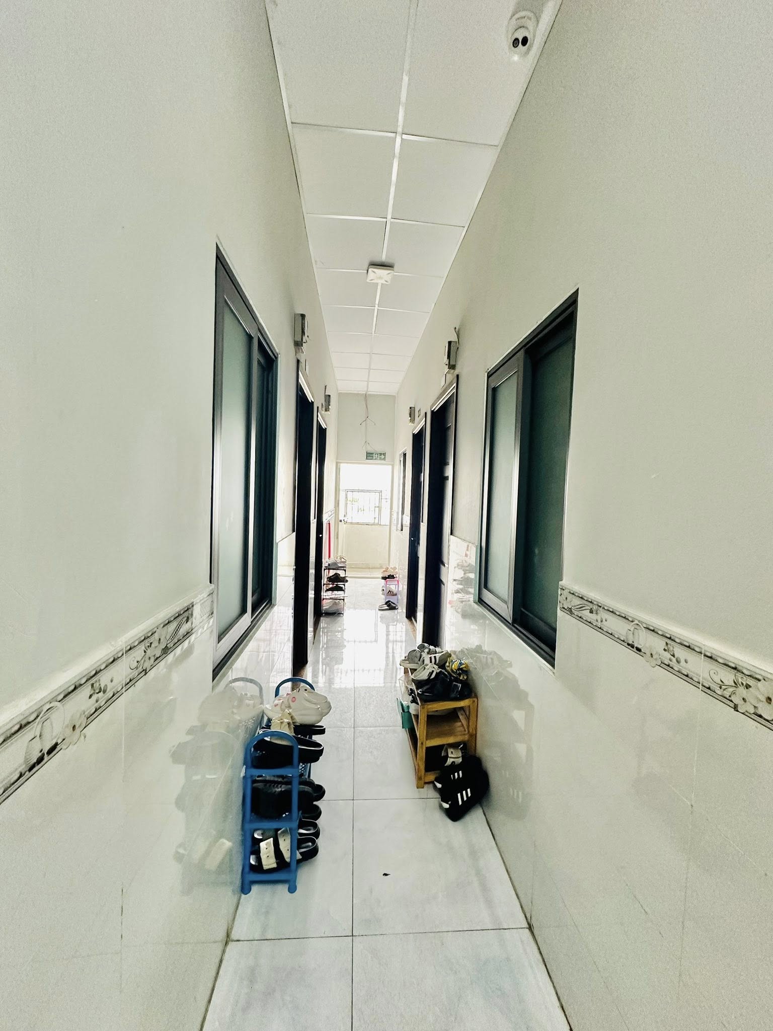 Bán nhà 8 Tầng, đường Cách Mạng Tháng 8 - Q10, 8x22m, 54 CHDV, thu 200tr, 29.9 tỷ - Ảnh 2