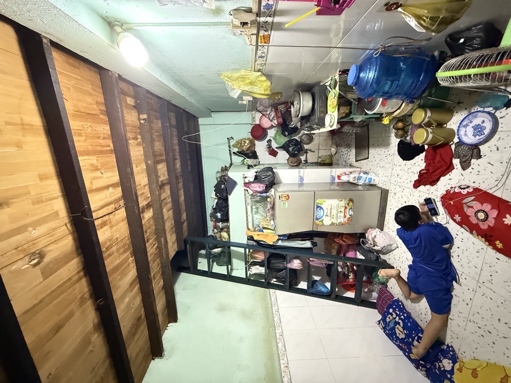 Bán nhà HXH Lê Đình Cẩn, ngay Hương Lộ 2, Bình Tân, 70m² - 5.5x19 - 2 tầng, chỉ hơn 1 tỷ - Ảnh 2