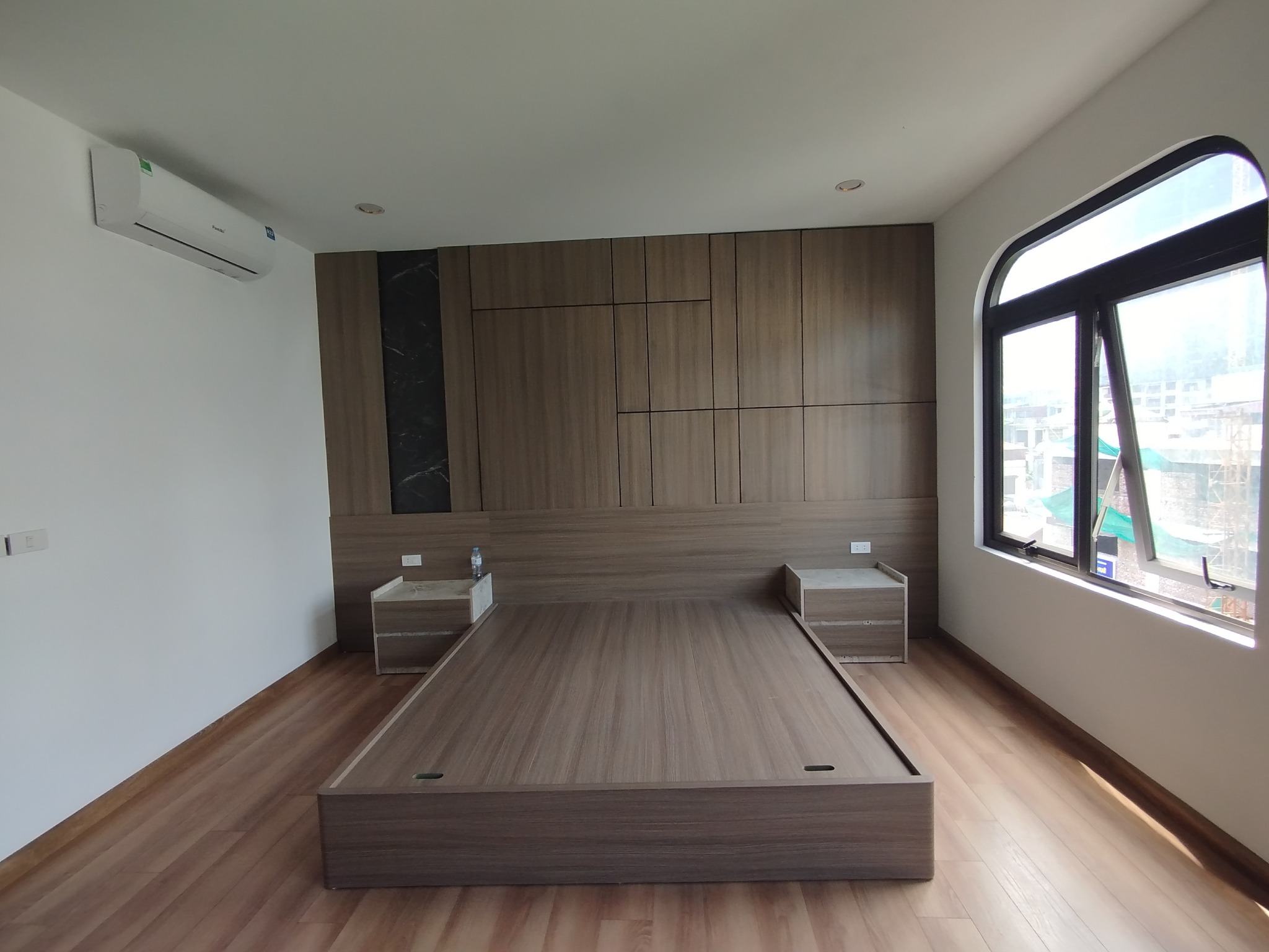 BÁN TOÀ NHÀ MẶT PHỐ Ô TÔ TRÁNH -  Ở KẾT HỢP KINH DOANH ĐA DẠNG - TIỀM NĂNG CAO - 38 TỶ - Ảnh 2