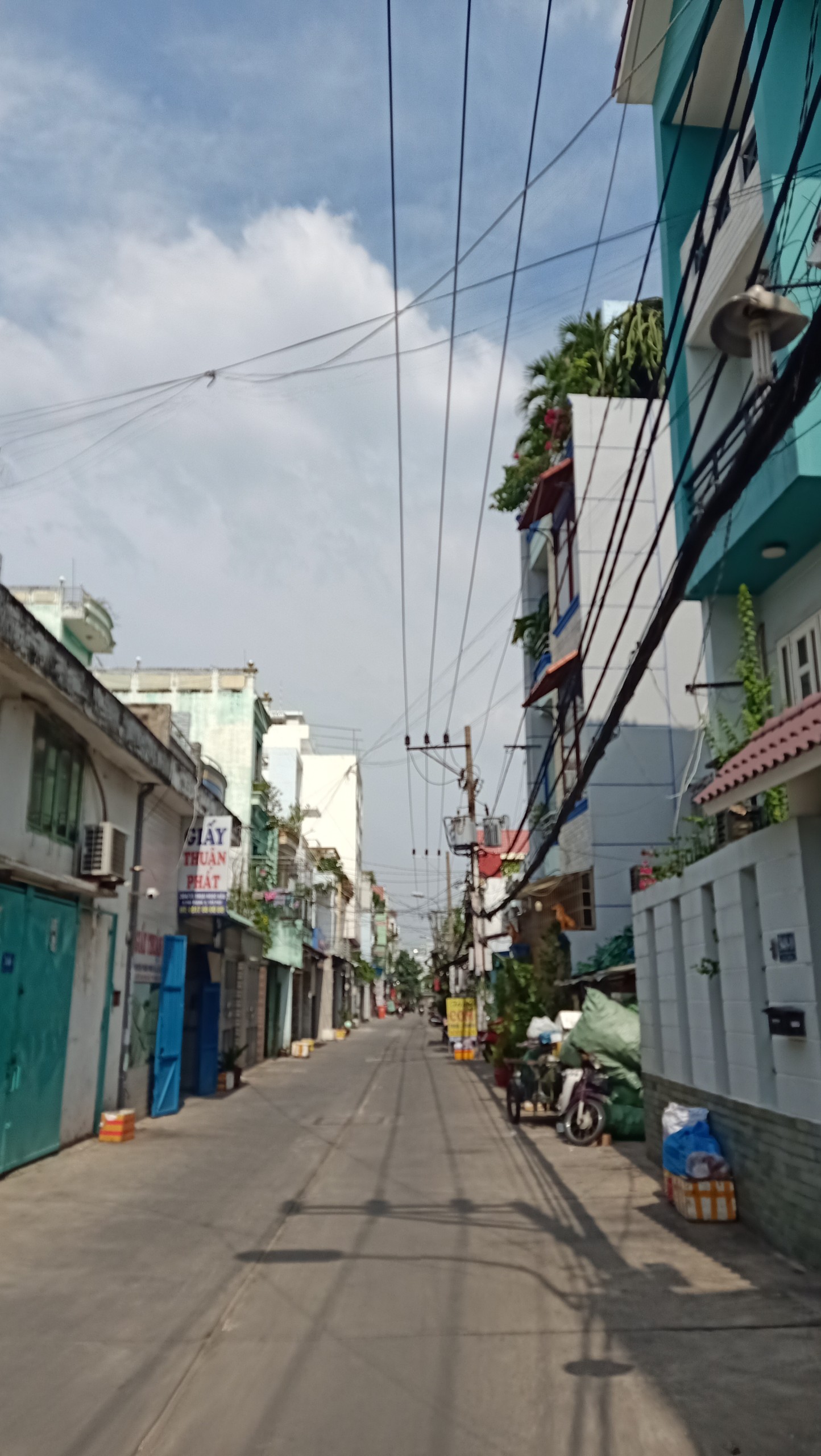 Hẻm XEHƠI đậu cửa Thoại Ngọc Hầu TP 5X18m2 C4 tiện xây mới, cho thuê CHỈ 5 TỶxx - Ảnh chính
