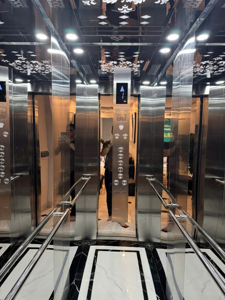 BÁN NHÀ VÕ CHÍ CÔNG CẦU GIẤY, ÔTÔ, DÂN XÂY CHẤT, 5T THANG MÁY, 40M2 GIÁ 11 TỶ 680 - Ảnh 2