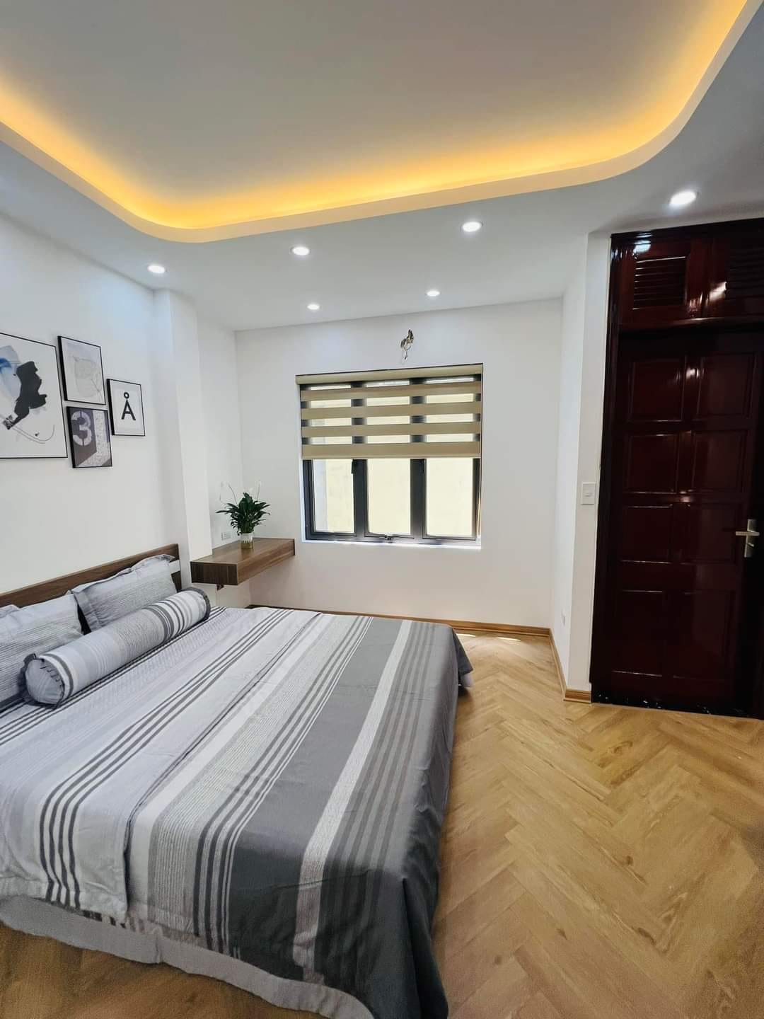 Bán nhà Quan Nhân, Thanh Xuân, mặt ngõ to như phố, ô tô đỗ cửa, kinh doanh, 40m2, 11.x tỷ. - Ảnh chính