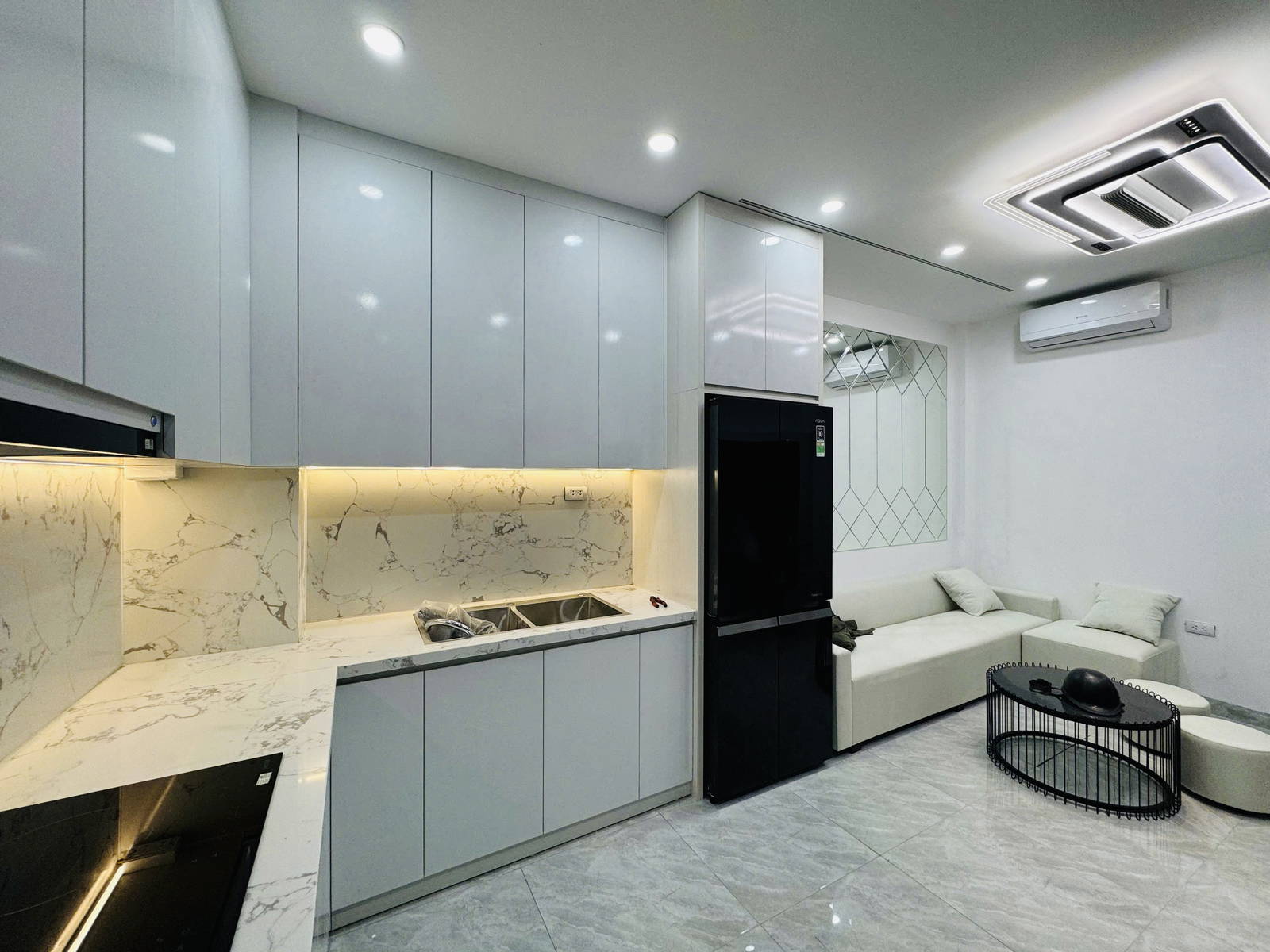 HÀNG HIẾM, NGÕ Ô TÔ, VIEW HỒ, THANG MÁY. ĐỊNH CÔNG, HẠ30M2,  6,95 TỶ. - Ảnh 2