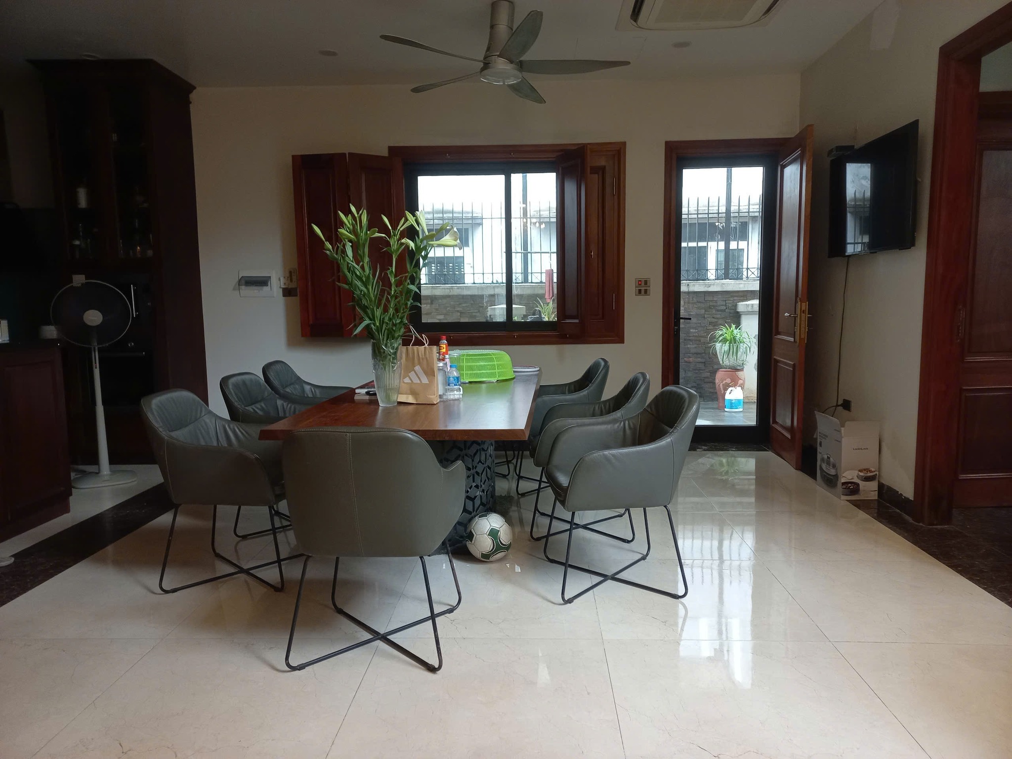 Bán biệt thự 250m2 5 tầng khu đô thị Bắc Hà, Tố Hữu, vị trí đẹp, sổ đỏ chính chủ - Ảnh 2