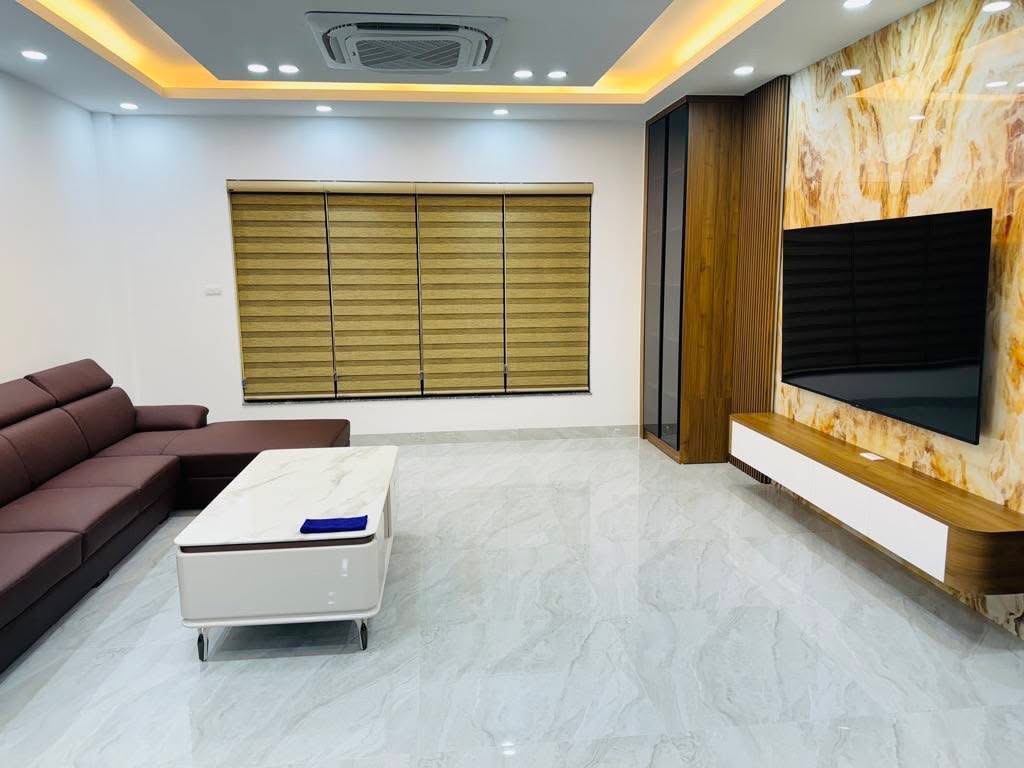 ✨ SIÊU PHẨM ĐẲNG CẤP LONG BIÊN ✨ 🏡 NHÀ ĐẸP – FULL NỘI THẤT – GARA 2 Ô TÔ – THANG MÁY – Ô TÔ CHẠY VÒNG QUANH - Ảnh 5