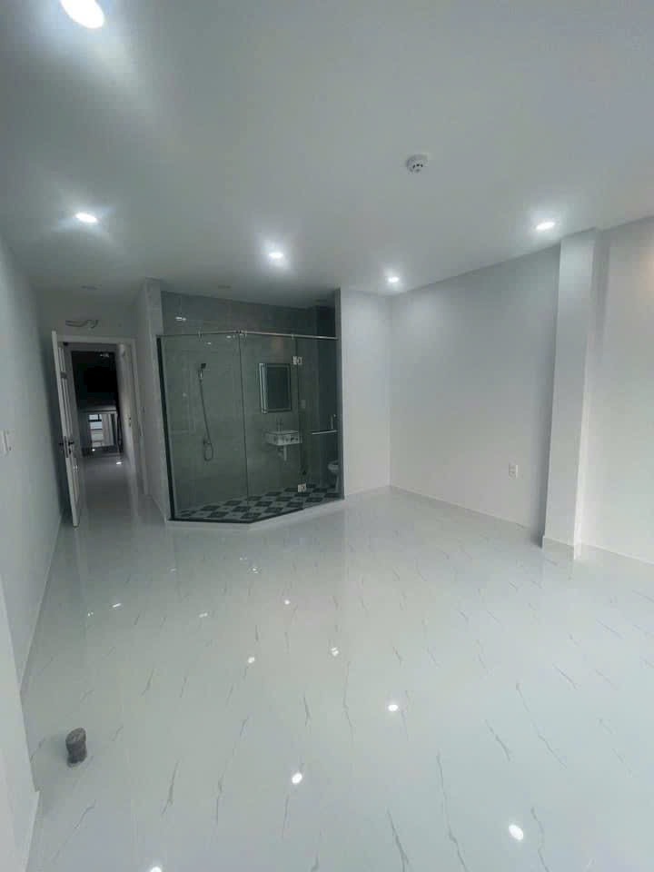 Nhà Âu Dương Lân, P3 Q8  (p.Rạch Ông)- Mặt tiền- thông tứ tung. 150 m2 - Ảnh 2