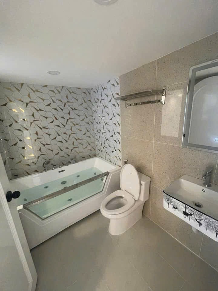 Nhà P3 Q8 (p.Rạch Ông)- Âu Dương Lân, Mặt tiền- thông tứ tung. 150 m2 - Ảnh 2