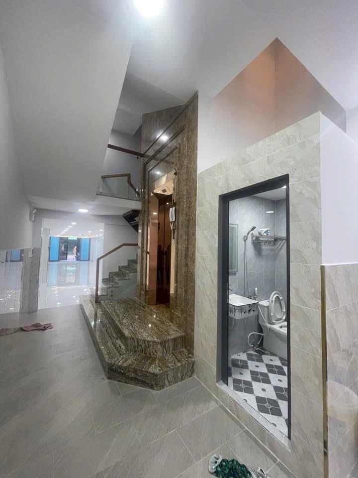 Nhà Bán Âu Dương Lân, P3 Q8  (p.Rạch Ông)- Mặt tiền- thông tứ tung. 150 m2 - Ảnh 2