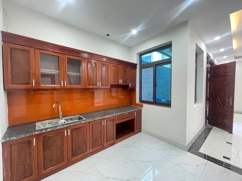 NHÀ MỚI LUNG LINH - DIỆN TÍCH RỘNG - GIÁ HỢP LÝ - Ô TÔ ĐỖ CỔNG 📍 Cự Khối, Long Biên - Ảnh 1