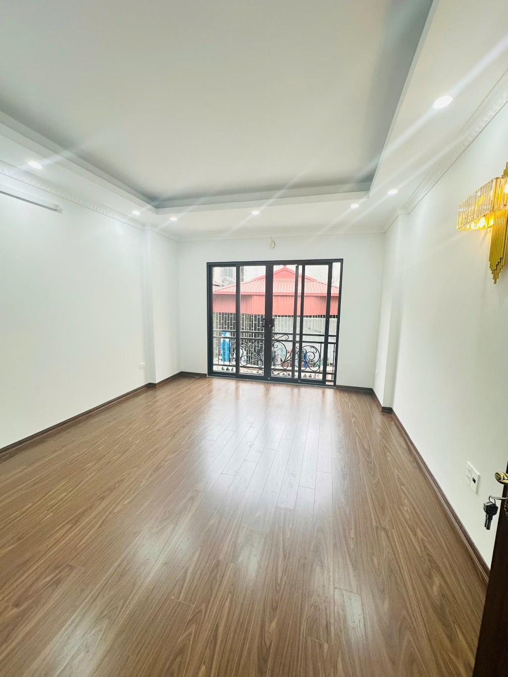 BÁN NHÀ MỚI 51M2 - 5T MỚI - THANG MÁY - QUAN HOA - CẦU GIẤY - HAI THOÁNG 12.8 TỶ - Ảnh 5