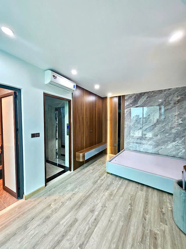 NHÀ MỚI LÔ GÓC Ô TÔ VÀO NHÀ FULL NỘI THẤT Ngọc Thụy-Long Biên 65m2,X 5 tầng 19.8 tỷ. - Ảnh 1