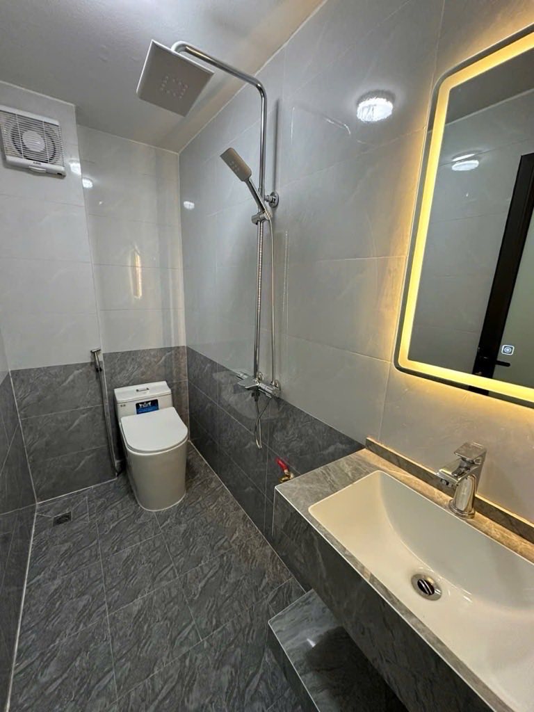 SIÊU PHẨM - PHÂN LÔ - Ô TÔ TRÁNH - VỈA HÈ RỘNG - PHỐ ĐỖ QUANG - KINH DOANH TẤP NẬP - PHỐ HIẾM NHÀ - Ảnh 3