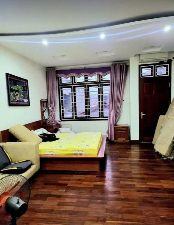 ** Cần bán nhà phan đình giót 41m2, 5 tầng ,MT 4.9m ** giá chỉ nhỉnh 9 tỷ. - Ảnh 1
