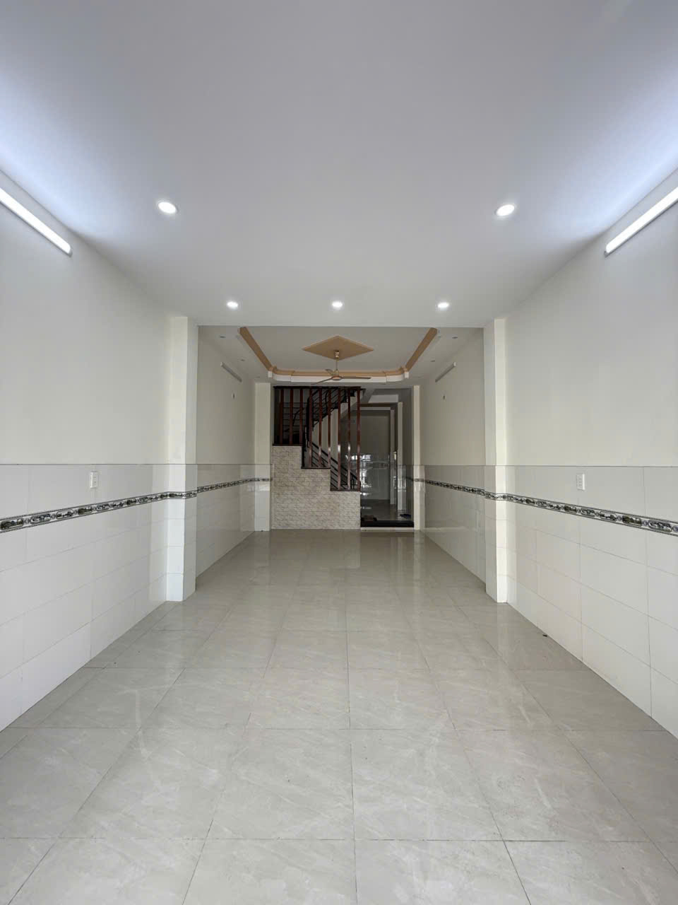 Tân Phú mặt tiền Kinh Doanh gần chợ Sơn Kỳ 100m2 - 4 Tầng Nhỉnh 12ty - Ảnh 4