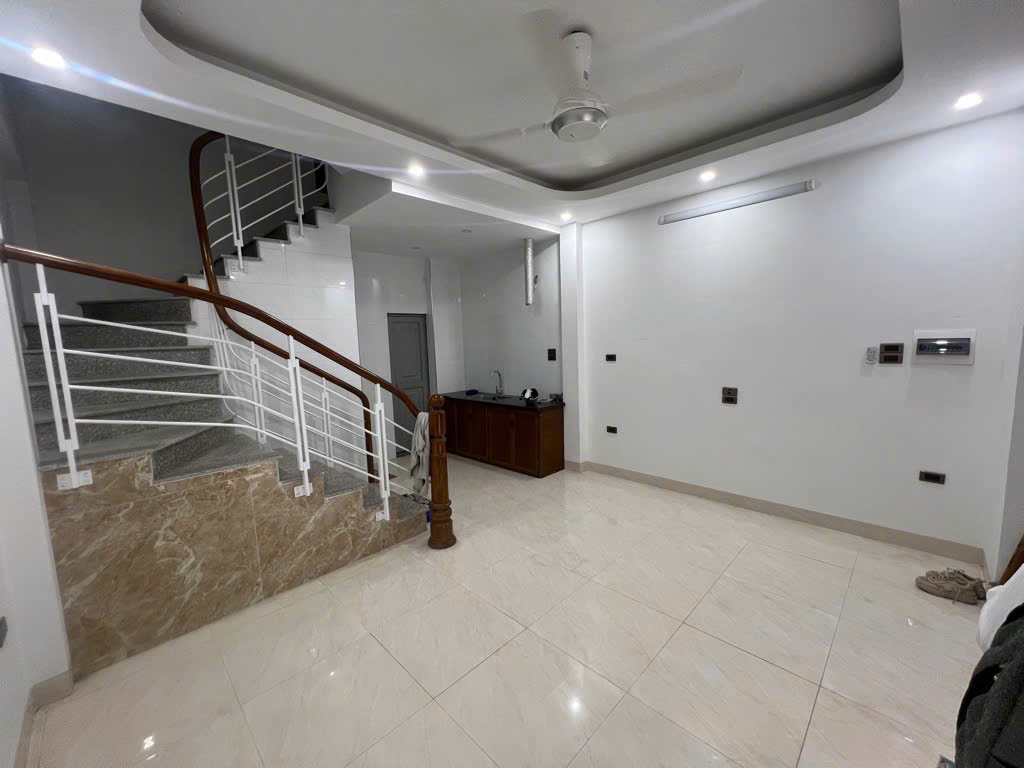 NHÀ ĐẸP KHƯƠNG TRUNG THANH XUÂN - FULL NỘI THẤT- NGÕ Ô TÔ - 43M2 GIÁ NHỈNH 10 TỶ - Ảnh 3