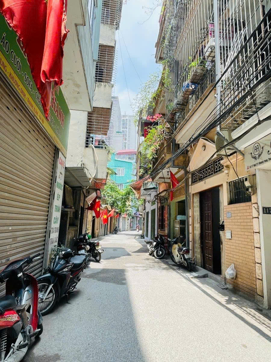 NHÀ ĐẸP KHƯƠNG TRUNG THANH XUÂN - FULL NỘI THẤT- NGÕ Ô TÔ - 43M2 GIÁ NHỈNH 10 TỶ - Ảnh chính